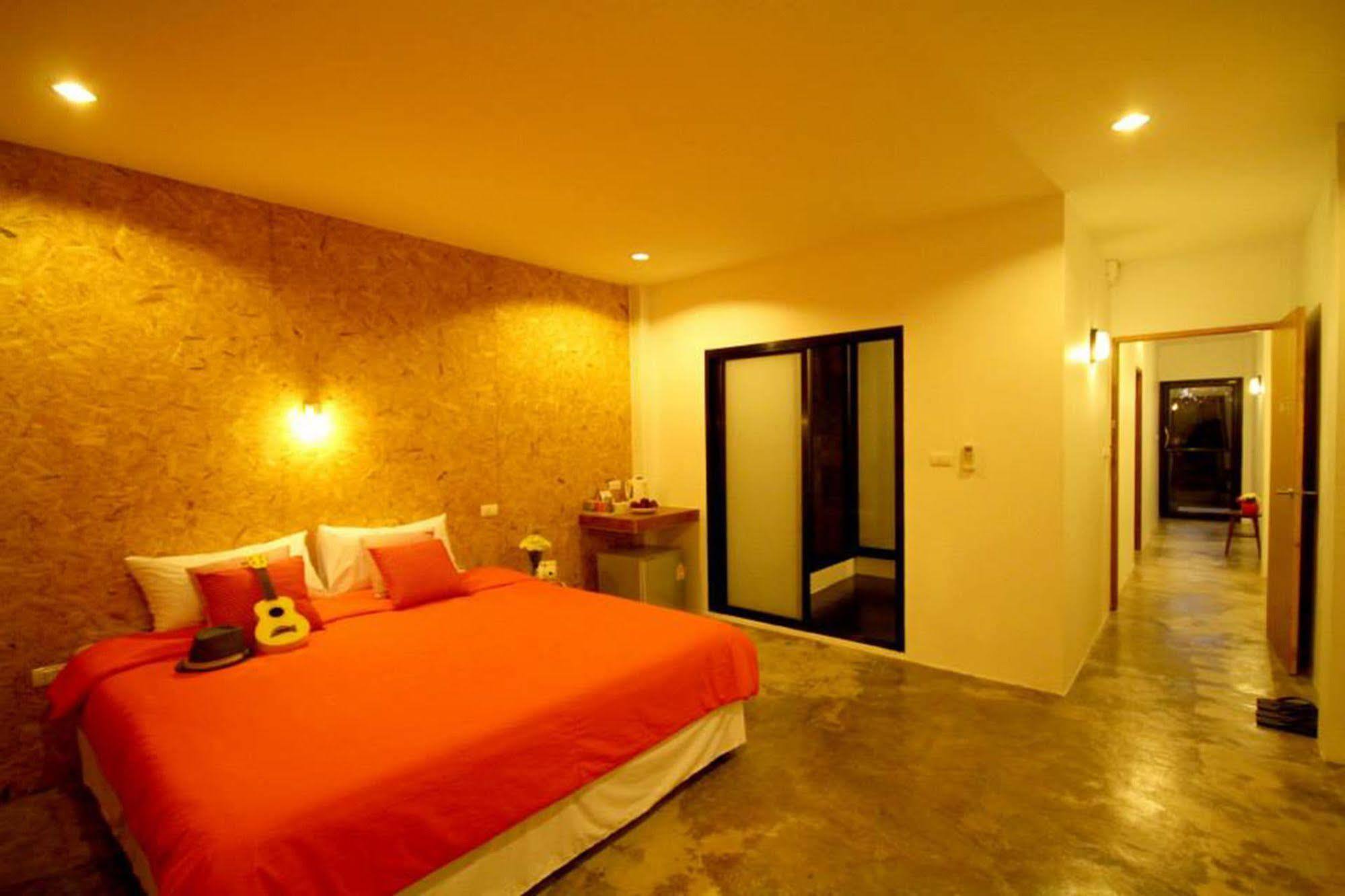 Mbed Phuket Hostel Ngoại thất bức ảnh