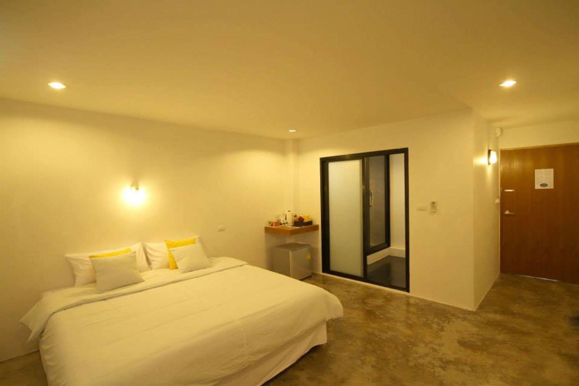 Mbed Phuket Hostel Ngoại thất bức ảnh